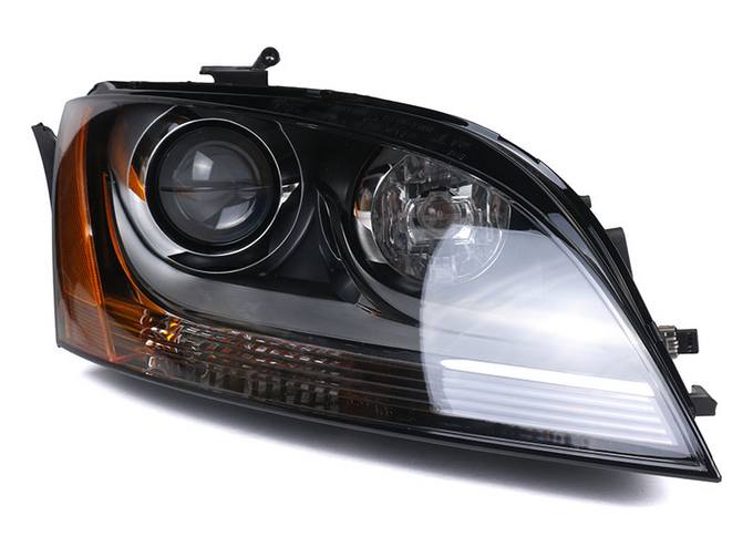 Audi Headlight Assembly - Passenger Side (Xenon) (Adaptive) 8J0941030L